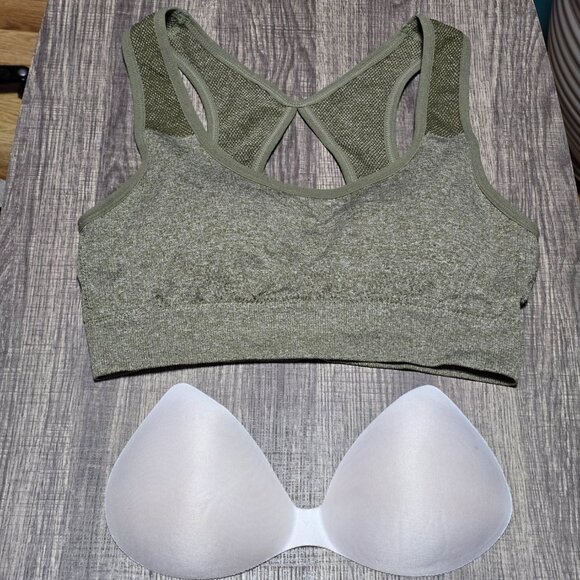 Padded Seamless Sports Bra Yoga Top Comfy Crop Athletic Gym CutoutBack Brand New - Picture 2 of 4